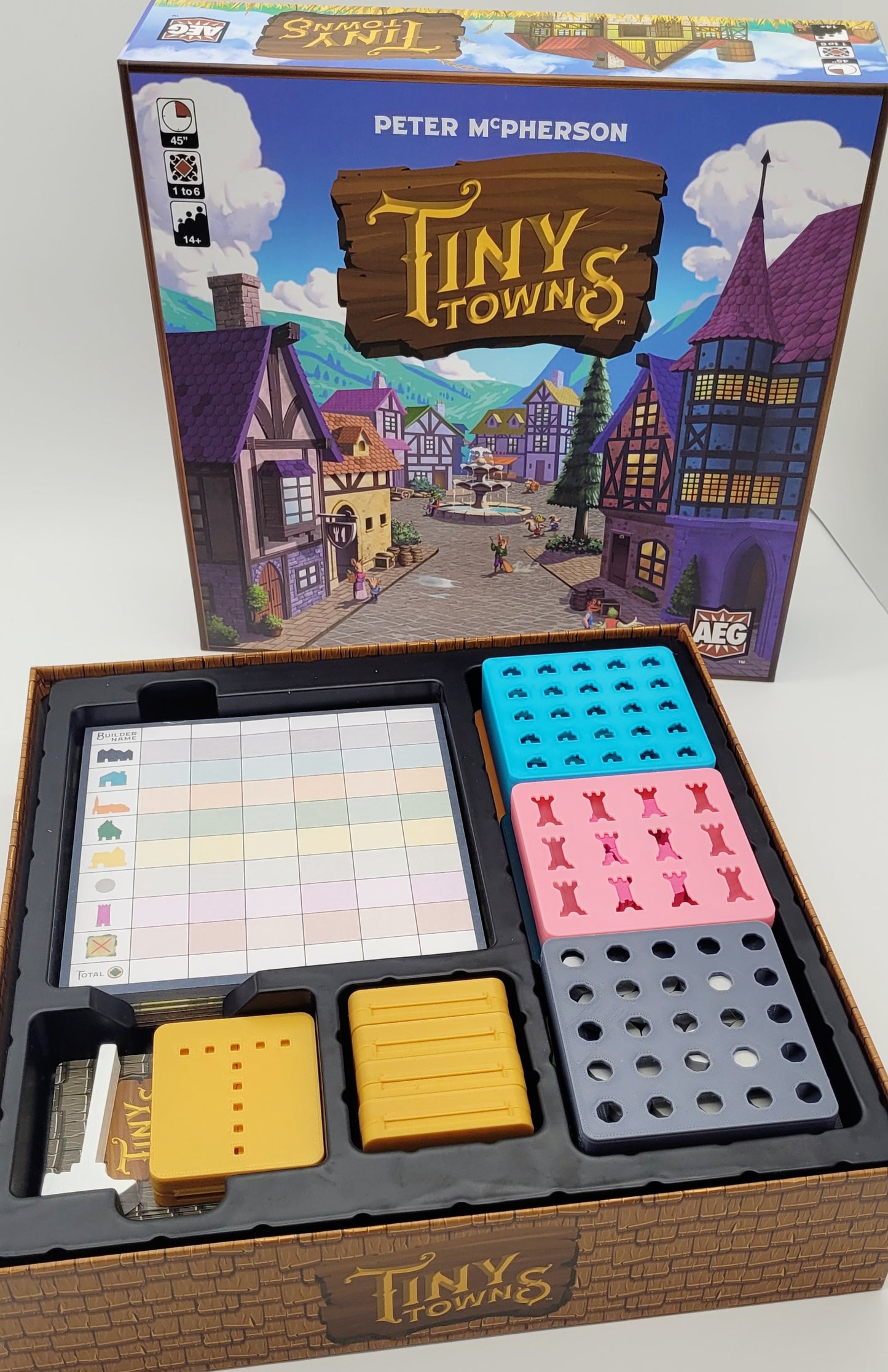 Organiser for Tiny Towns and Expansion Fortune.