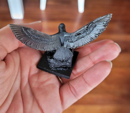 Solid resin Wingspan token